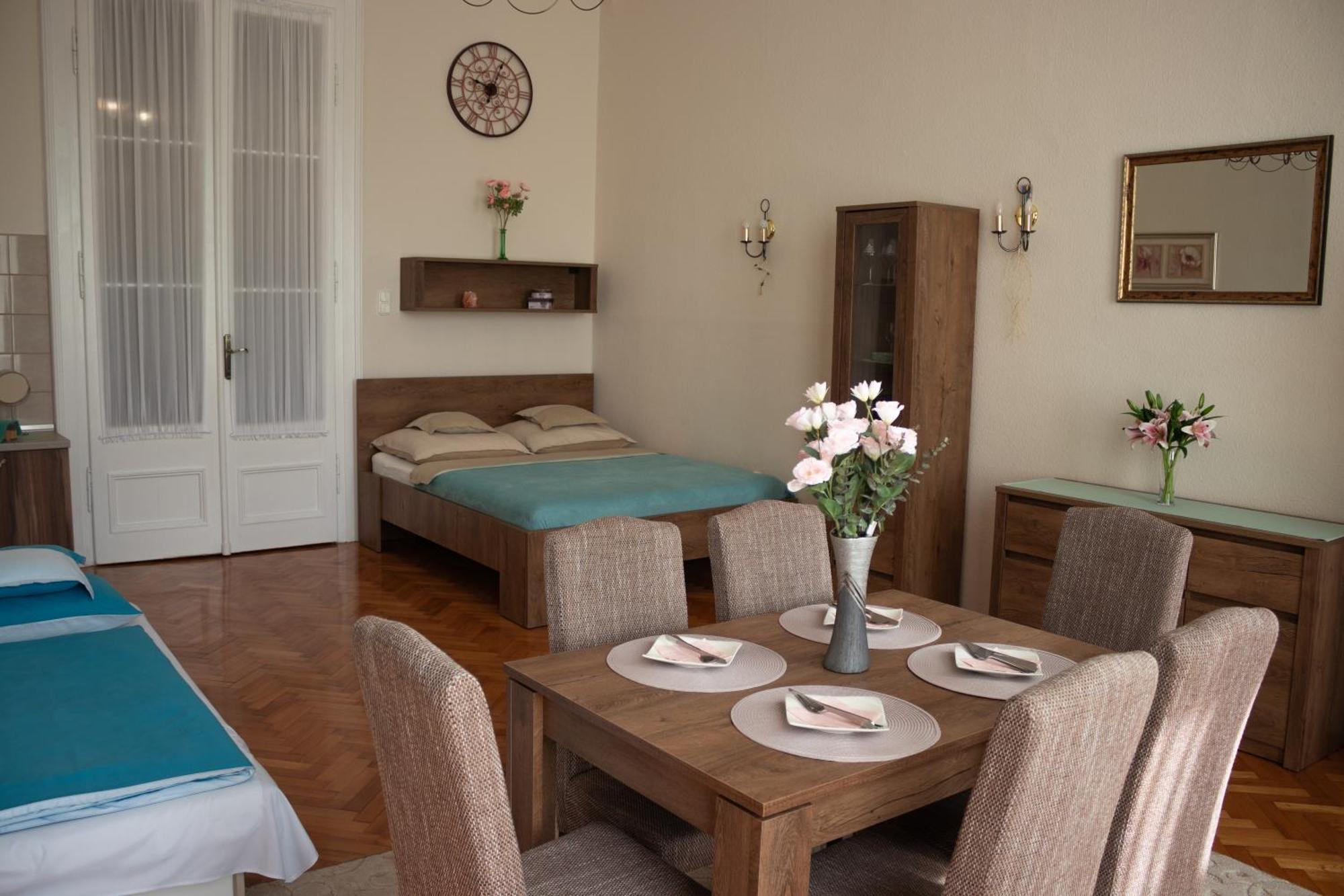 Suzy Apartman Егер Екстериор снимка