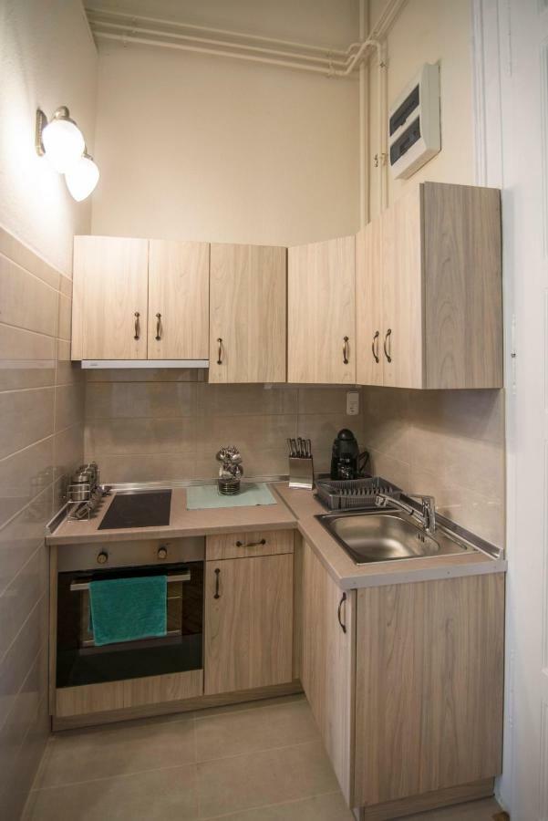 Suzy Apartman Егер Екстериор снимка