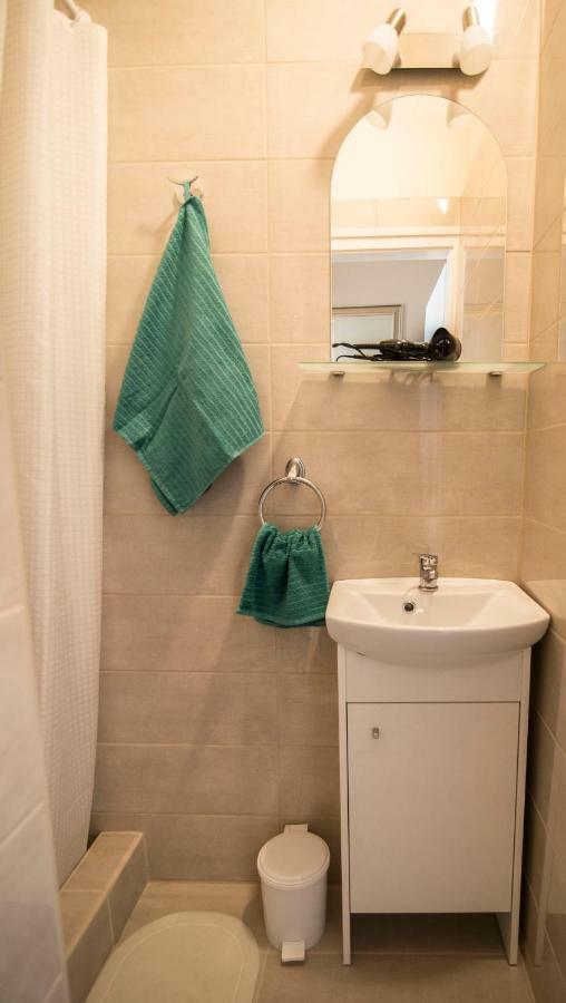Suzy Apartman Егер Екстериор снимка